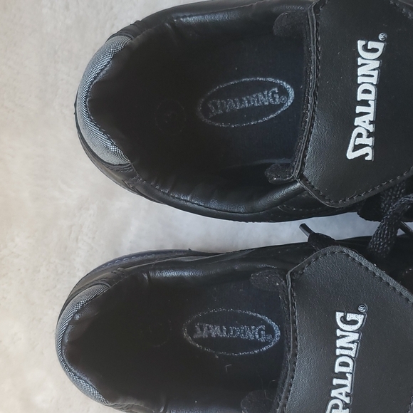 Kids Soccer Cleats & Shin Guards Bundle - Picture 5 of 13